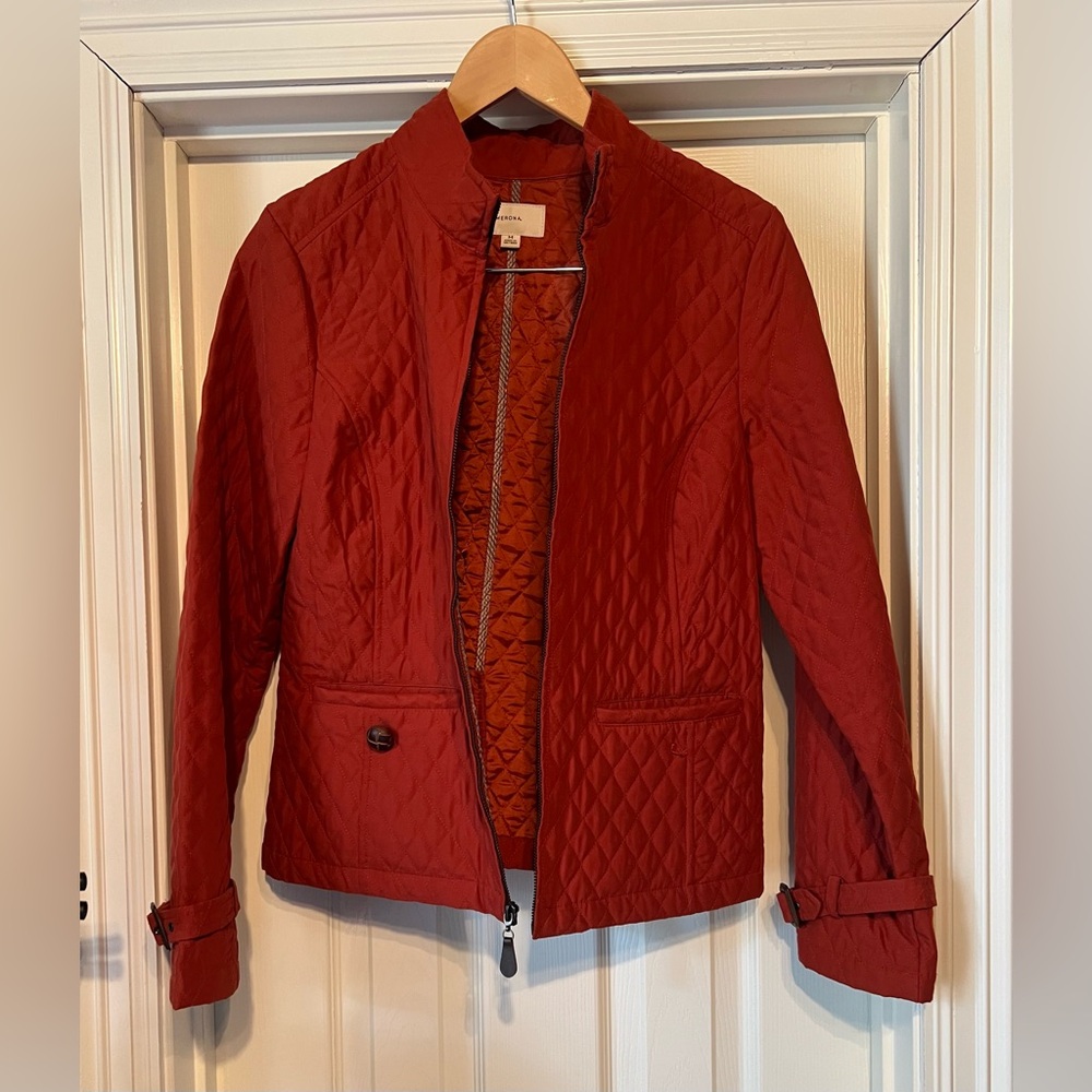 Merona Women’s Burnt Orange Quilted Zip Up Jacket *unattached button*